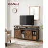 VASAGLE Meuble TV, Support pour Téléviseur Jusqu’à 65 Pouces, avec Étagères Réglables, Portes Imitation Grange, Style Rustiqu